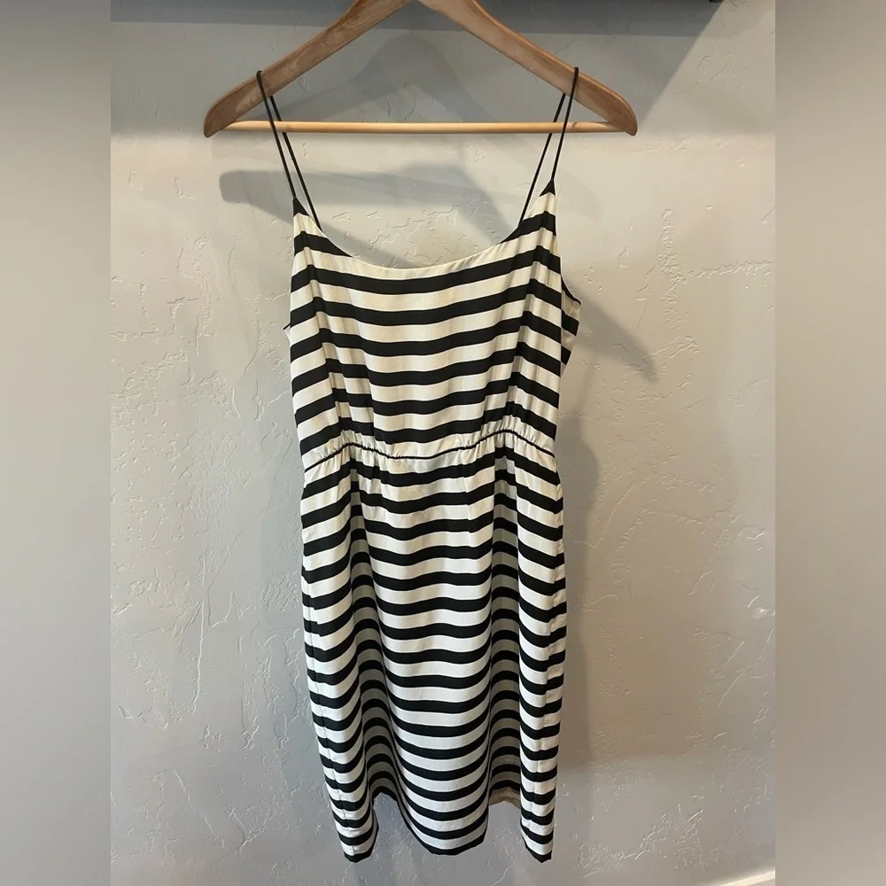 Women’s 100% silk J.Crew, easy Black and White Striped Dress size 4